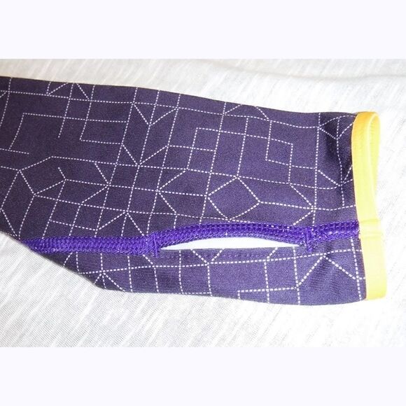 Nike Pro purple fitted thin zip jacket - Picture 4 of 4